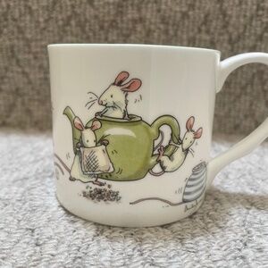 Mug Two Bad Mice “How to Make a Cup of Tea” fine bone chine by Anita Jeram